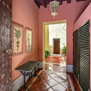 Museum Duplex And Patios, Historical Center, 8 Pax Villa